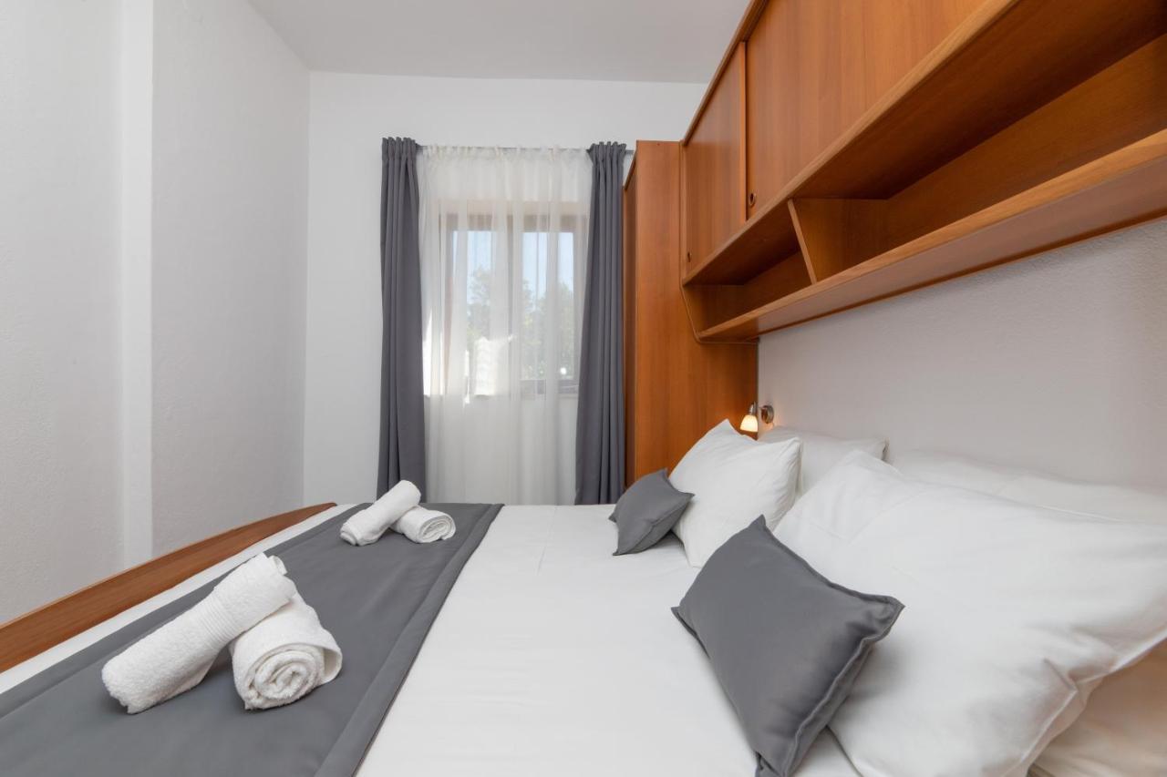Apartments4You Supetar-The Best And Most Popular Apartments For Discovering The Island - Free Parking - 200 Meters From The Beach Exterior foto