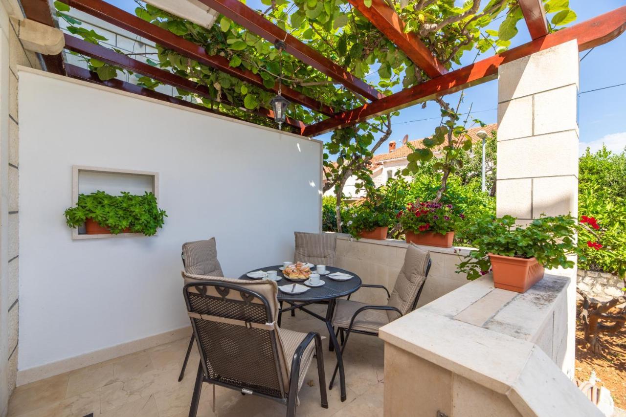 Apartments4You Supetar-The Best And Most Popular Apartments For Discovering The Island - Free Parking - 200 Meters From The Beach Exterior foto