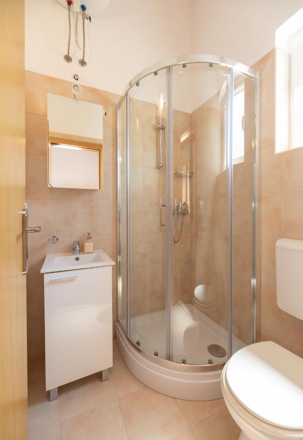 Apartments4You Supetar-The Best And Most Popular Apartments For Discovering The Island - Free Parking - 200 Meters From The Beach Exterior foto