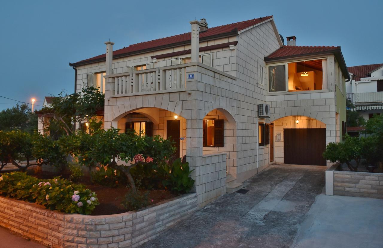 Apartments4You Supetar-The Best And Most Popular Apartments For Discovering The Island - Free Parking - 200 Meters From The Beach Exterior foto